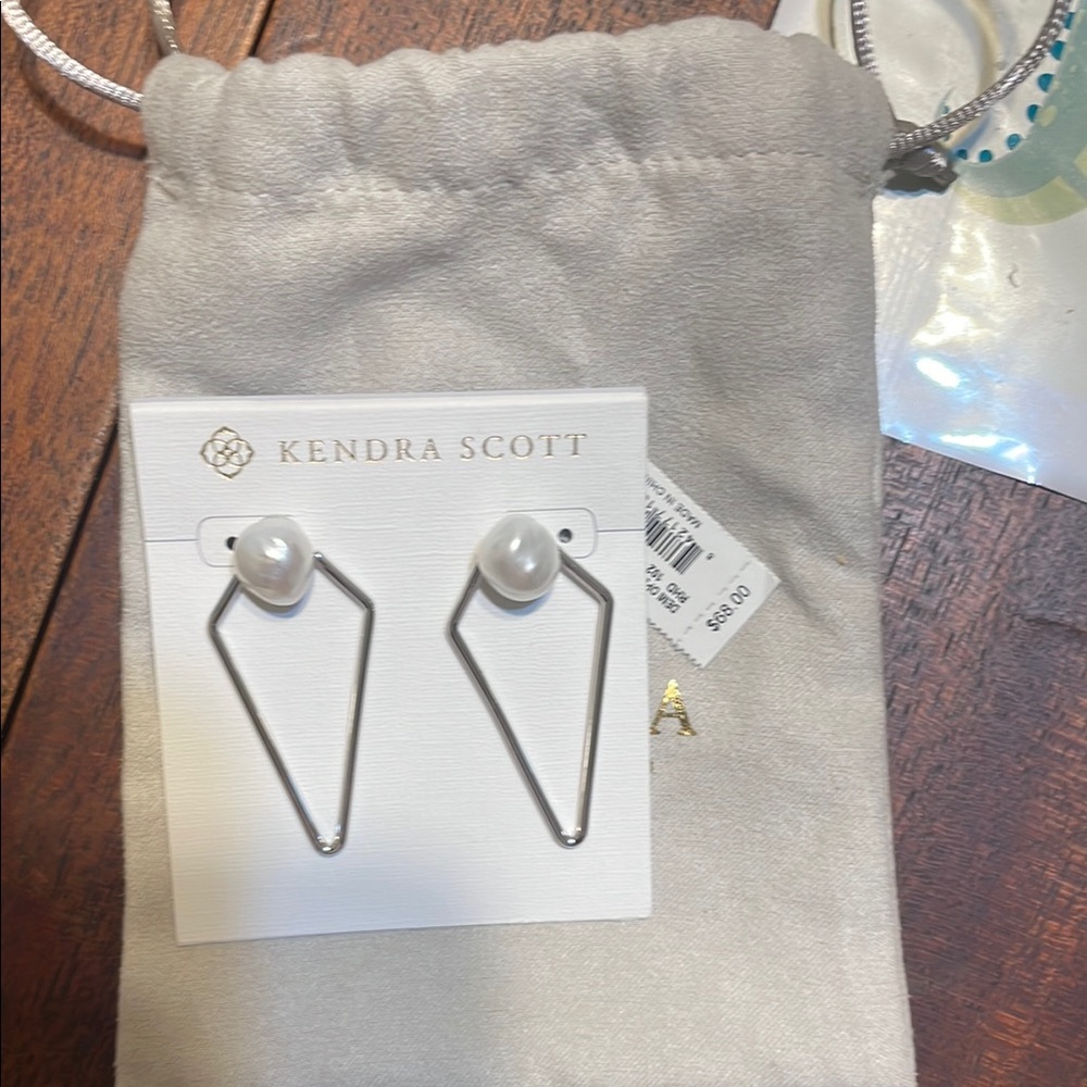 Kendra Scott Silver and Pearl Drop Earrings